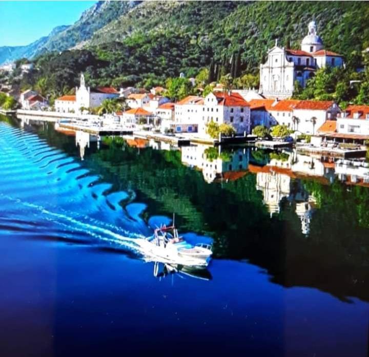 Apartments With Sea View In Prcanj Kotor Kültér fotó