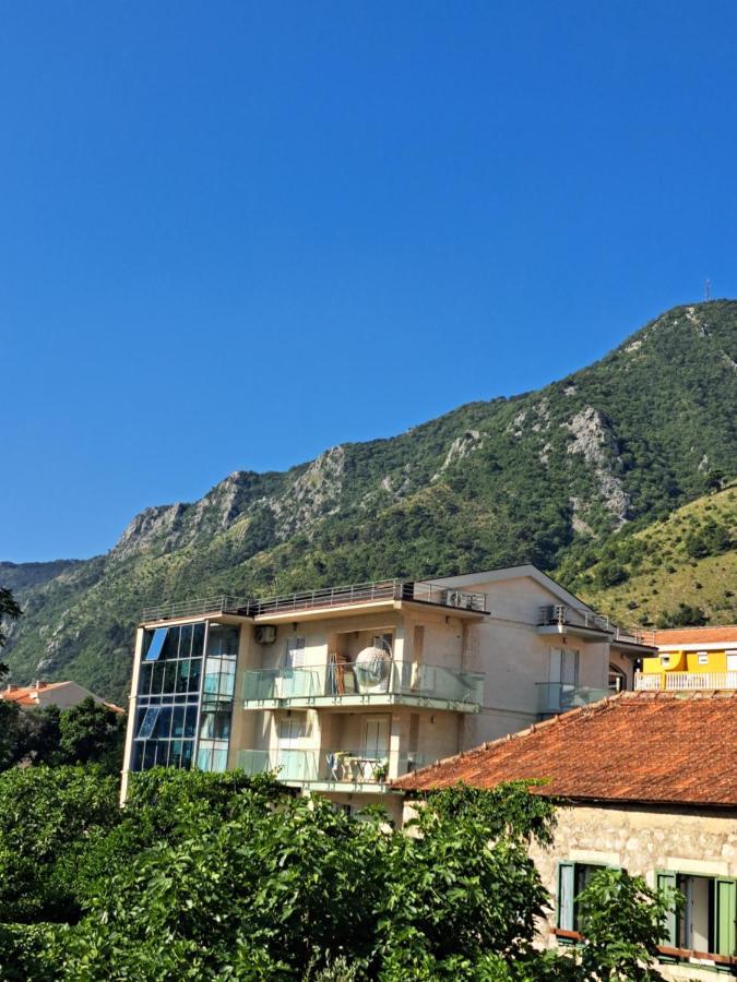 Apartments With Sea View In Prcanj Kotor Kültér fotó