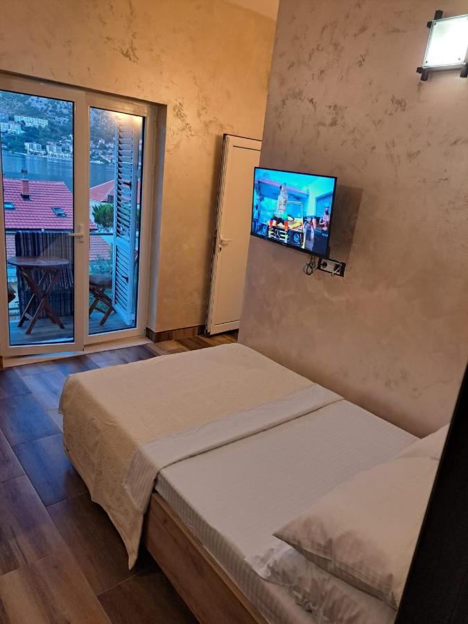 Apartments With Sea View In Prcanj Kotor Kültér fotó